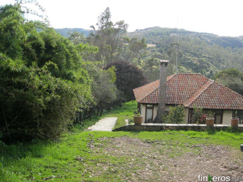Lindo Chalet.- Reserva Forestal - Finca en La Calera, Cundinamarca